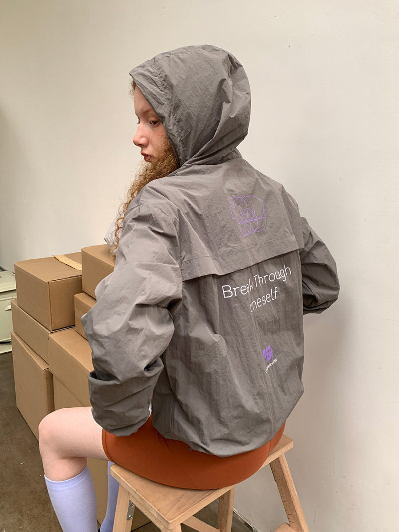 Trail Light Hooded Windbreaker